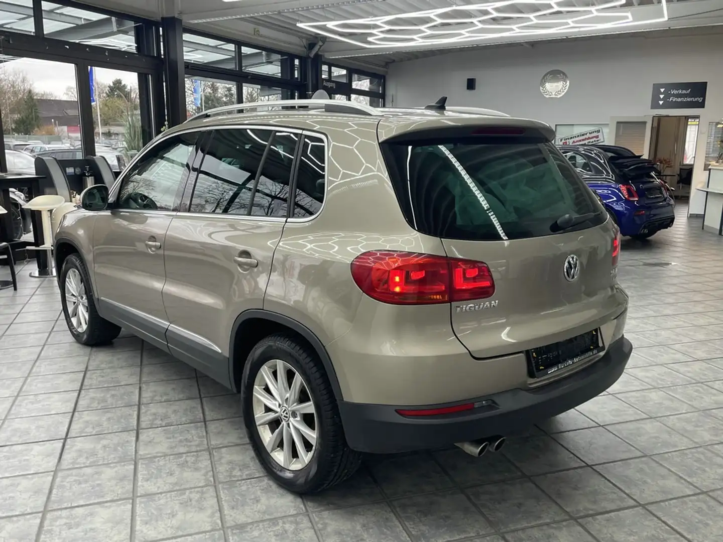 Volkswagen Tiguan 2.0 TDI BMT 4Motion Sport & Style, DSG Beige - 2