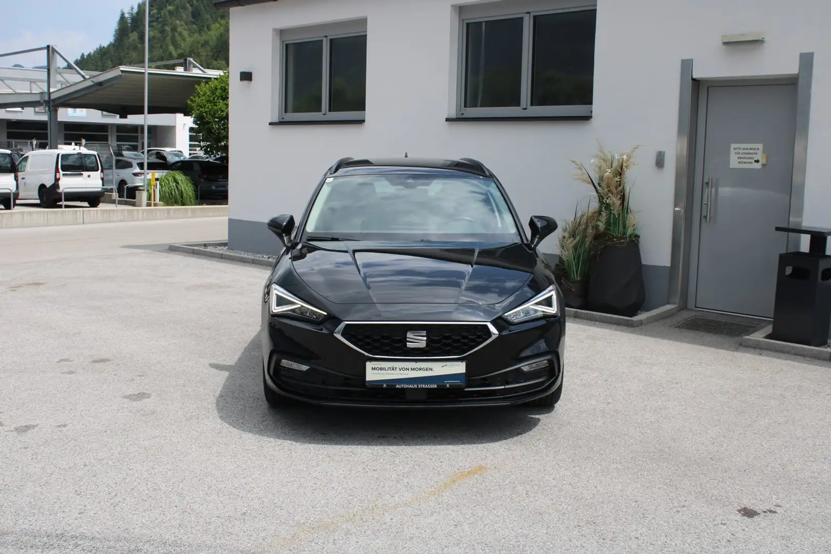 SEAT Leon Style 1.0 TSI Schwarz - 2