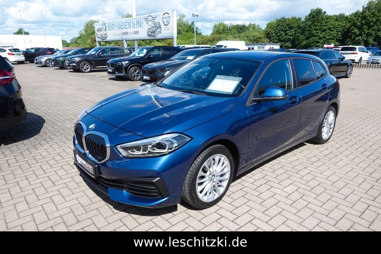 BMW 118 2023 — i  5-Türer Limousine  Advantage/Schalter/LED