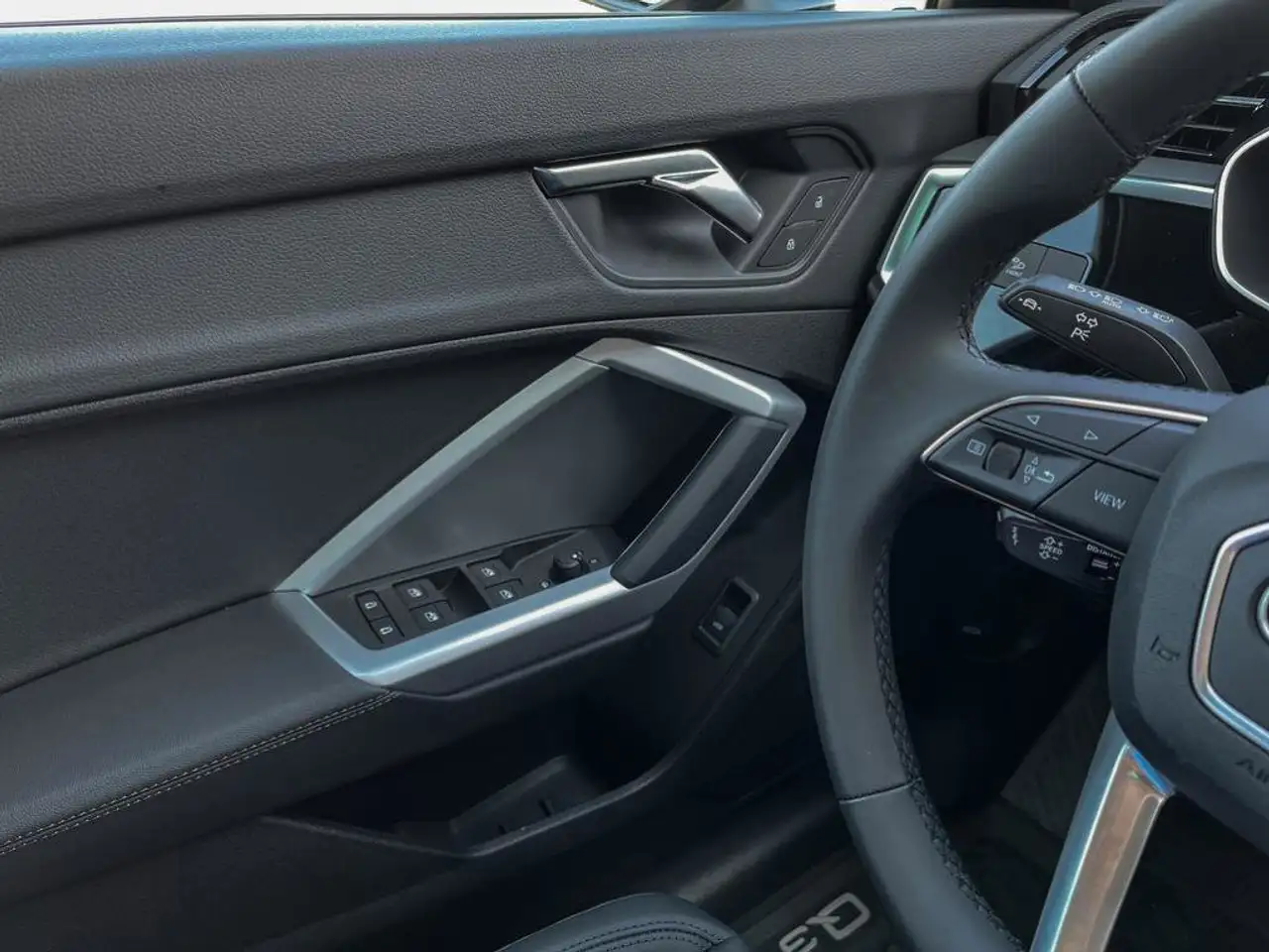 Audi Q3 снимка Audi Q3