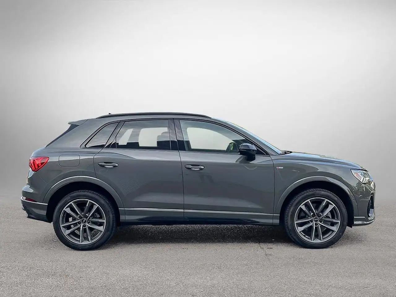 Audi Q3 снимка Audi Q3