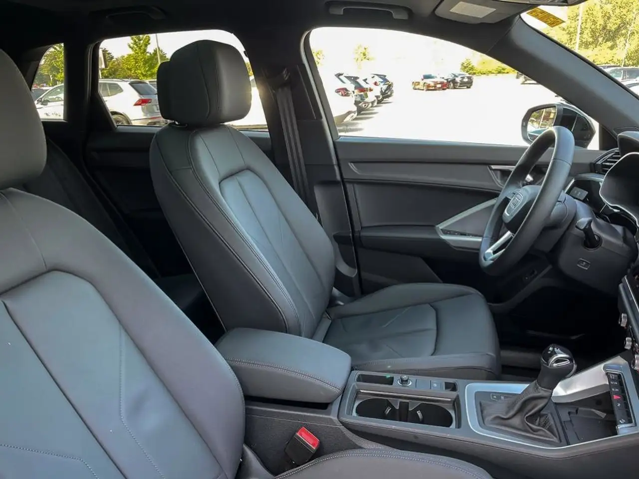 Audi Q3 снимка Audi Q3