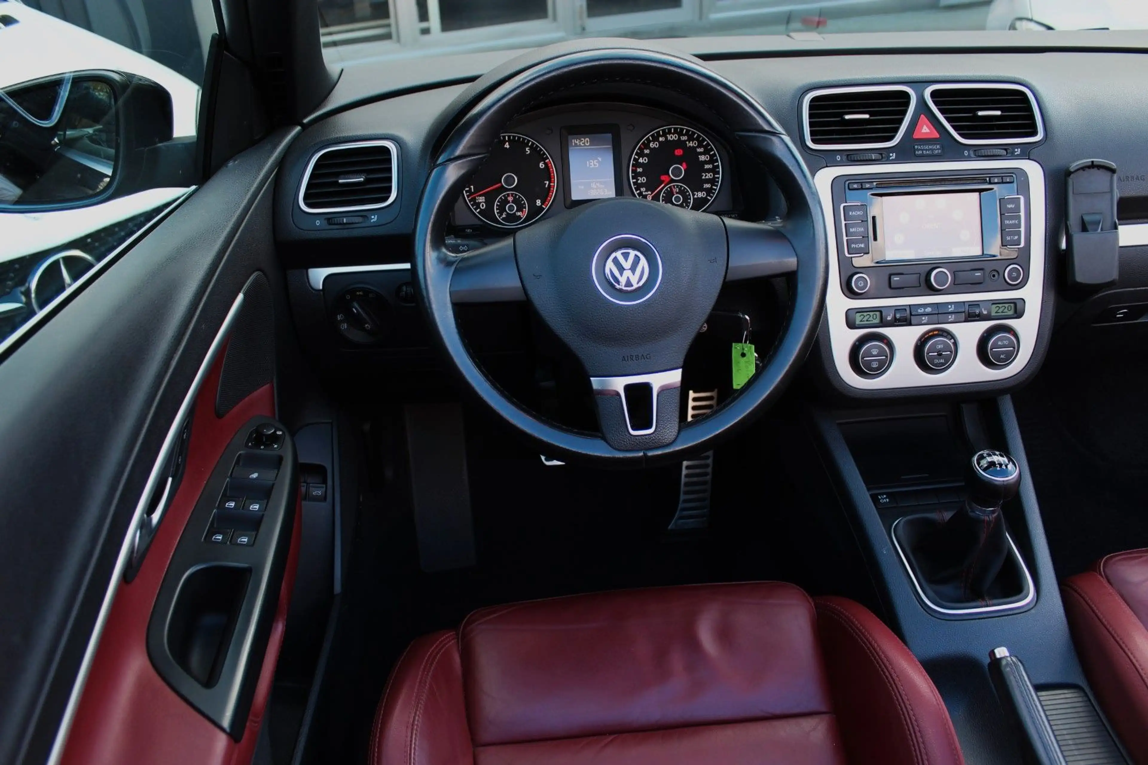 Volkswagen Eos 1.4 Edition 2010 LEDER XENON PDC PANORAMA — photo 14