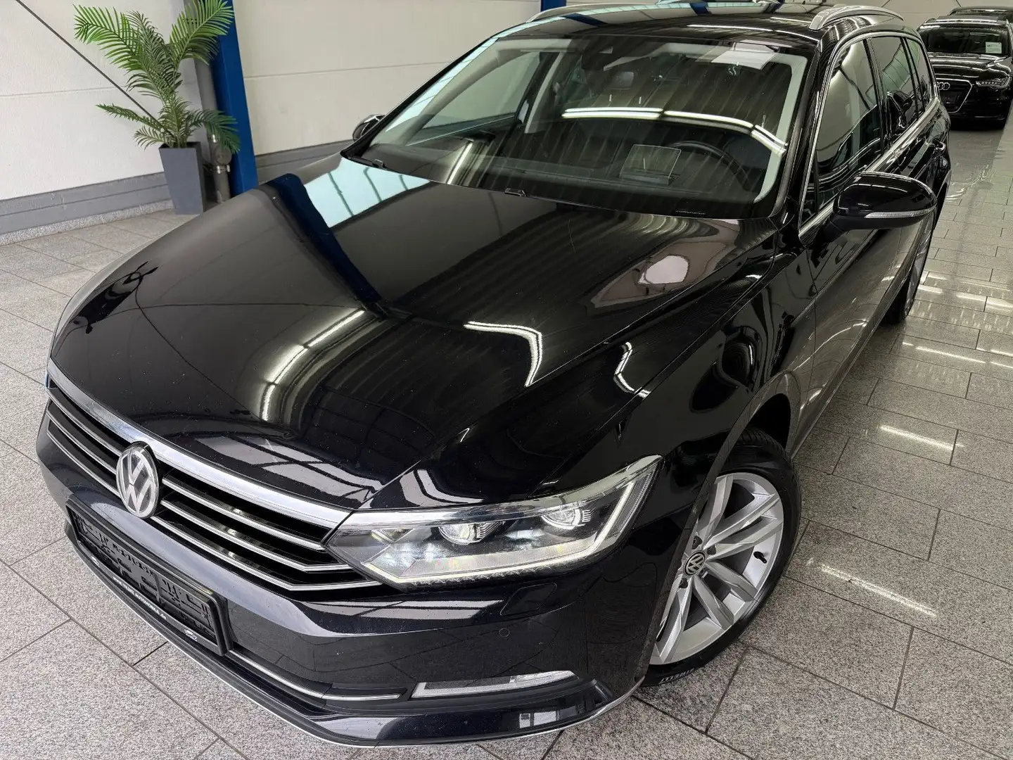 Volkswagen Passat Variant Passat 2.0 TDI*HIGHLIN*AUTO*HUD*LED*RFK*VIRT*ACC Schwarz - 1