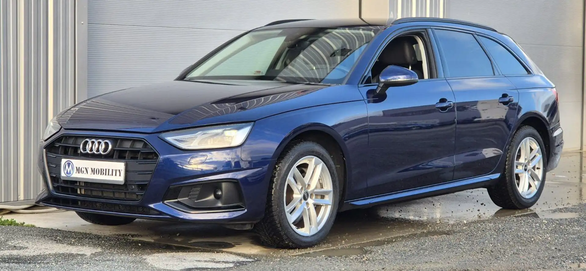 Audi A4 A4 40 TDI 204 TYPE AMBITION LUXE Bleu - 2