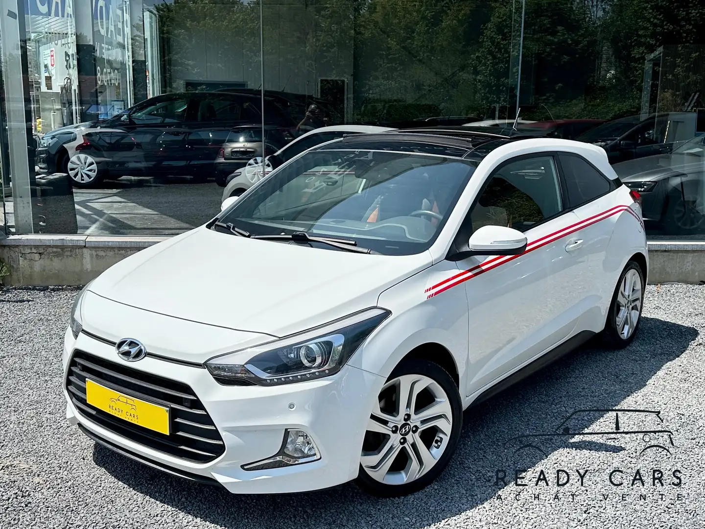 Hyundai i20 *TOIT OUVRANT*AIRCO*ATT REMORQUE*EURO 6B*GARANTIE* Blanc - 1