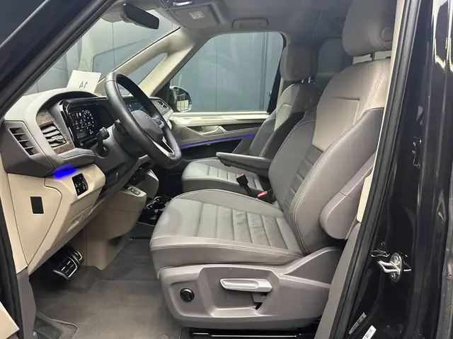 Volkswagen Multivan view 14