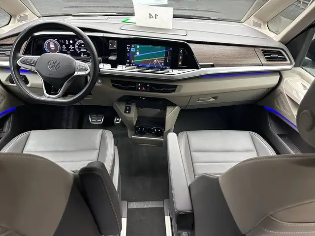 Volkswagen Multivan view 12