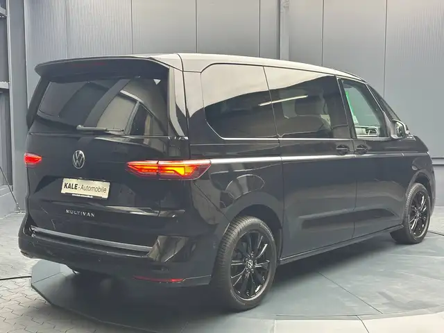 Volkswagen Multivan view 5