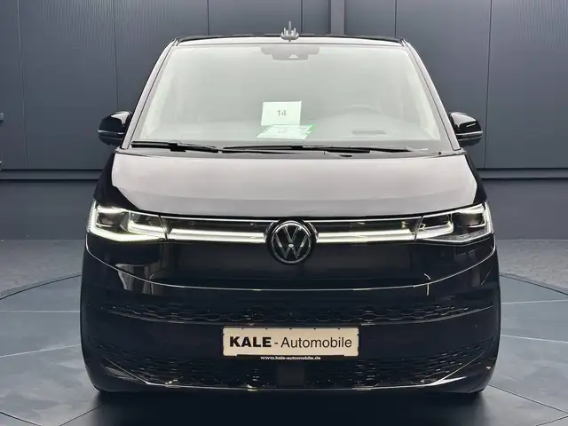 Volkswagen Multivan view 8