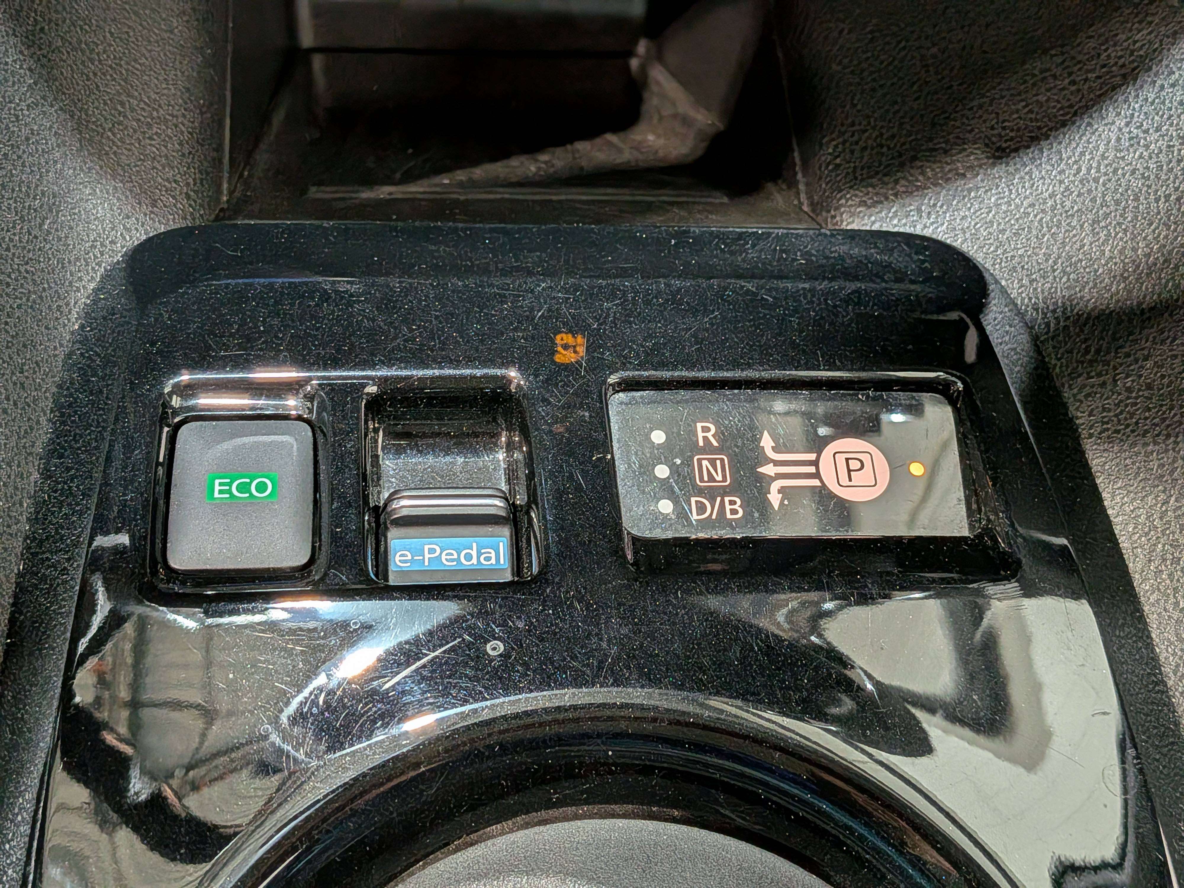 Nissan LEAF 2020