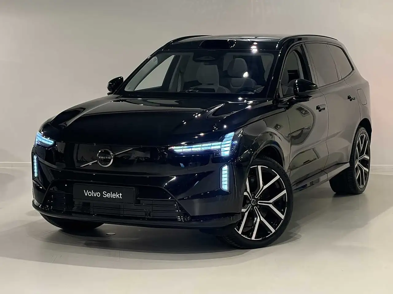 Volvo EX90