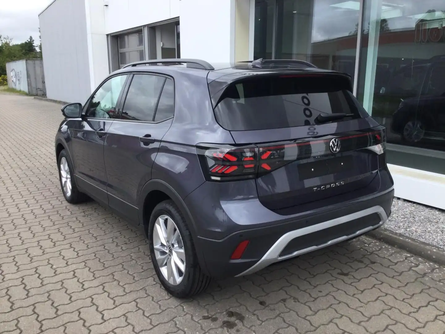 Volkswagen T-Cross 1.0 TSI DSG Life LED APP ACC AHK Bluetooth Grau - 2
