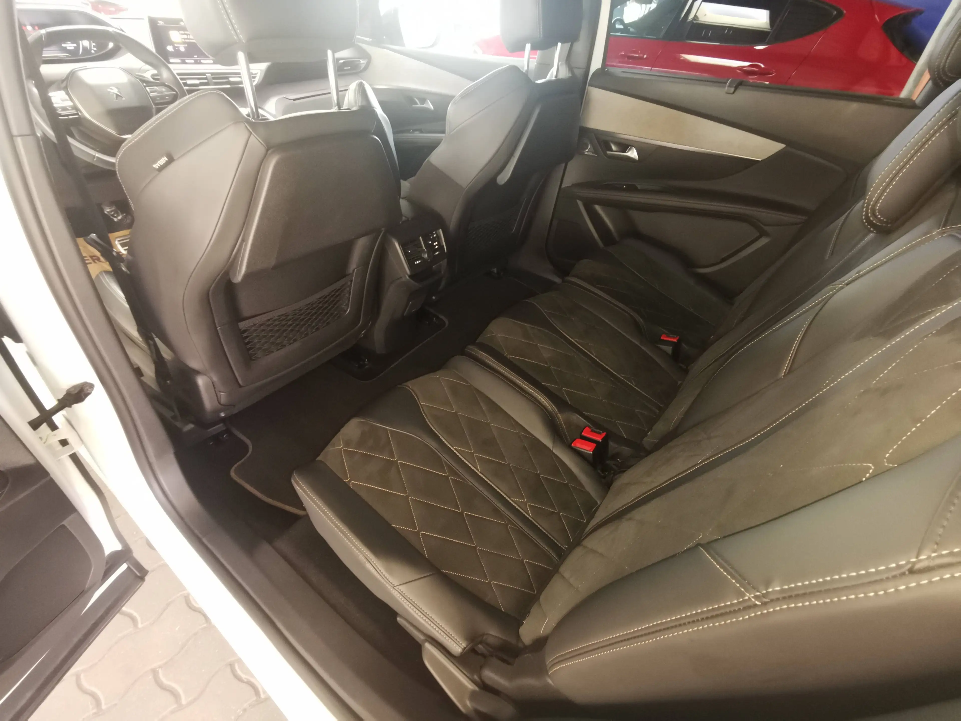 Peugeot 5008 5008 2,0BlueHDI 180 GT EAT6 — photo 11