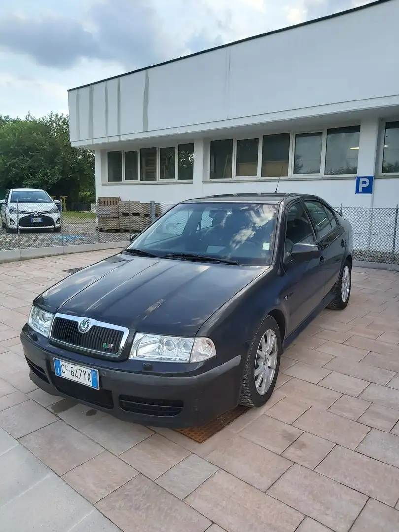 Skoda Octavia 1.8T 20v RS 180 - 1
