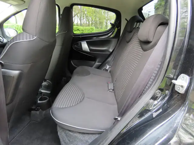 Peugeot 107 view 10