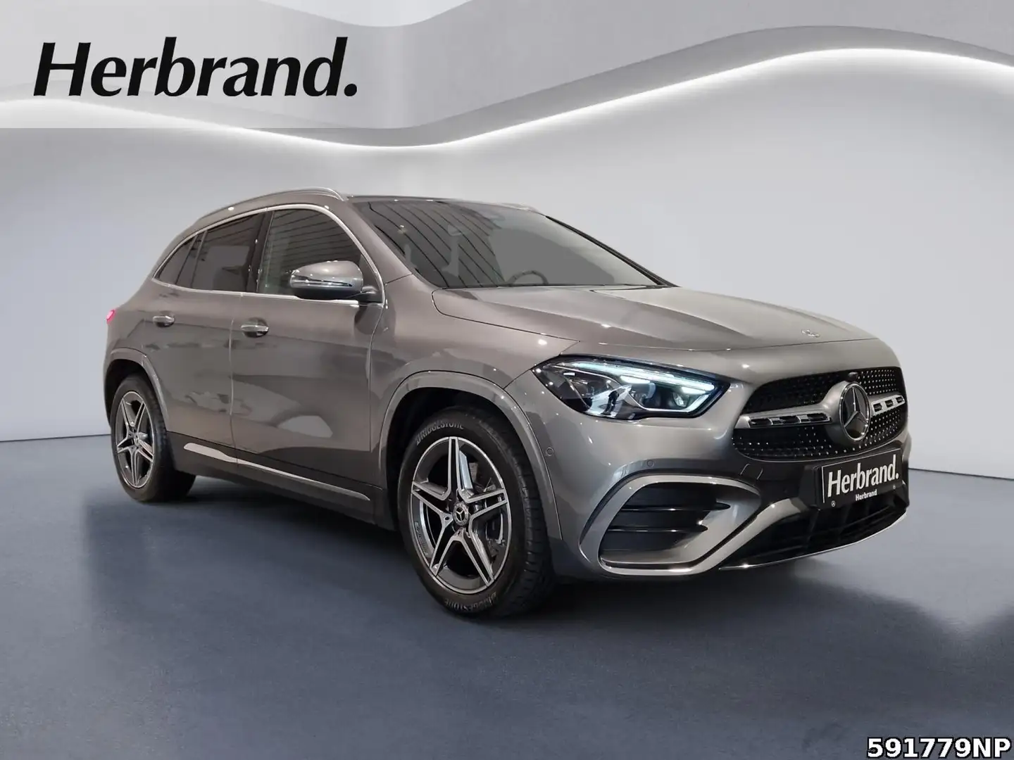 Mercedes-Benz GLA 200 d AMG Distronic AHK Ambiente Kamera LED Grau - 2