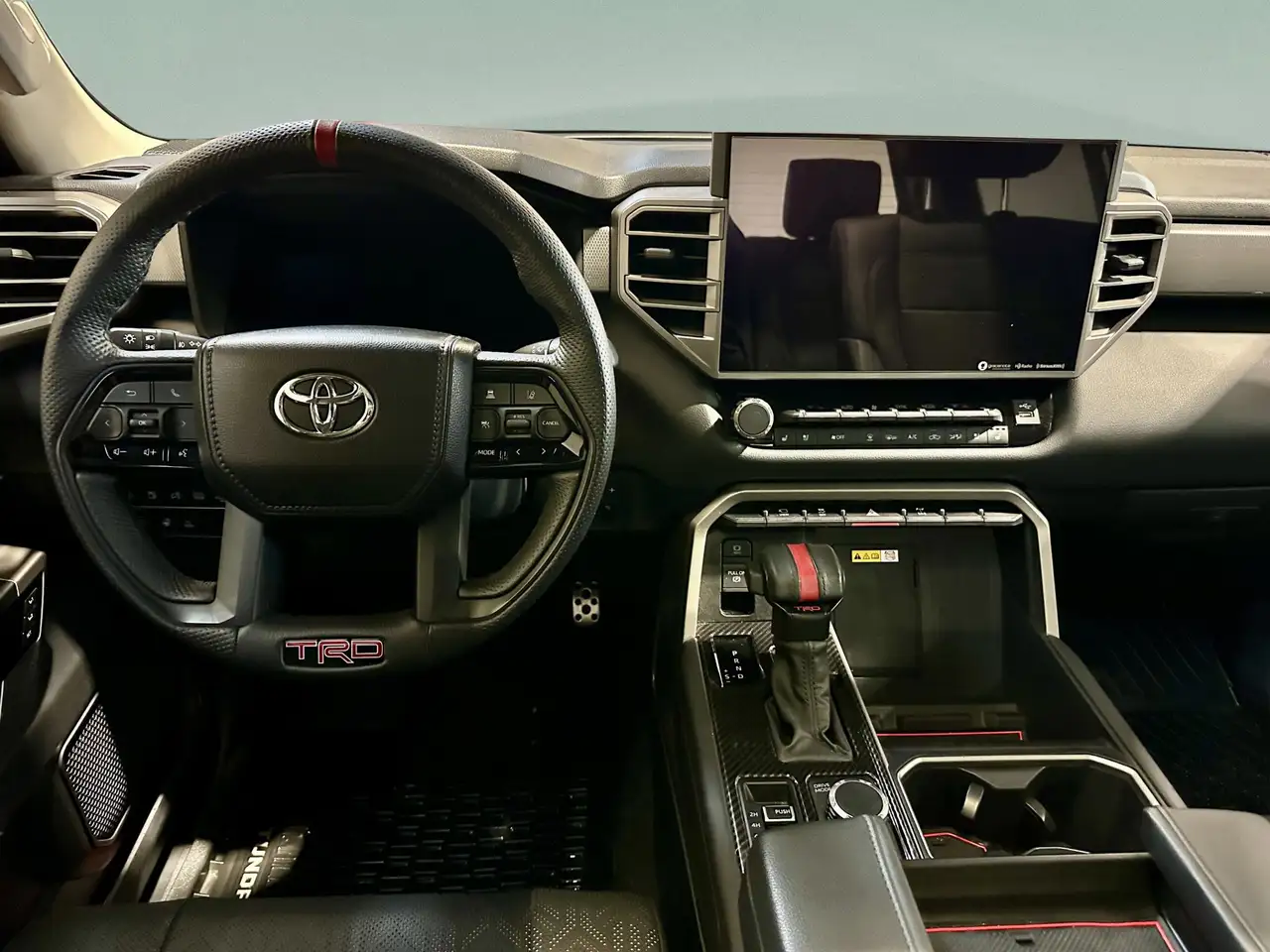 Toyota Tundra снимка Toyota Tundra