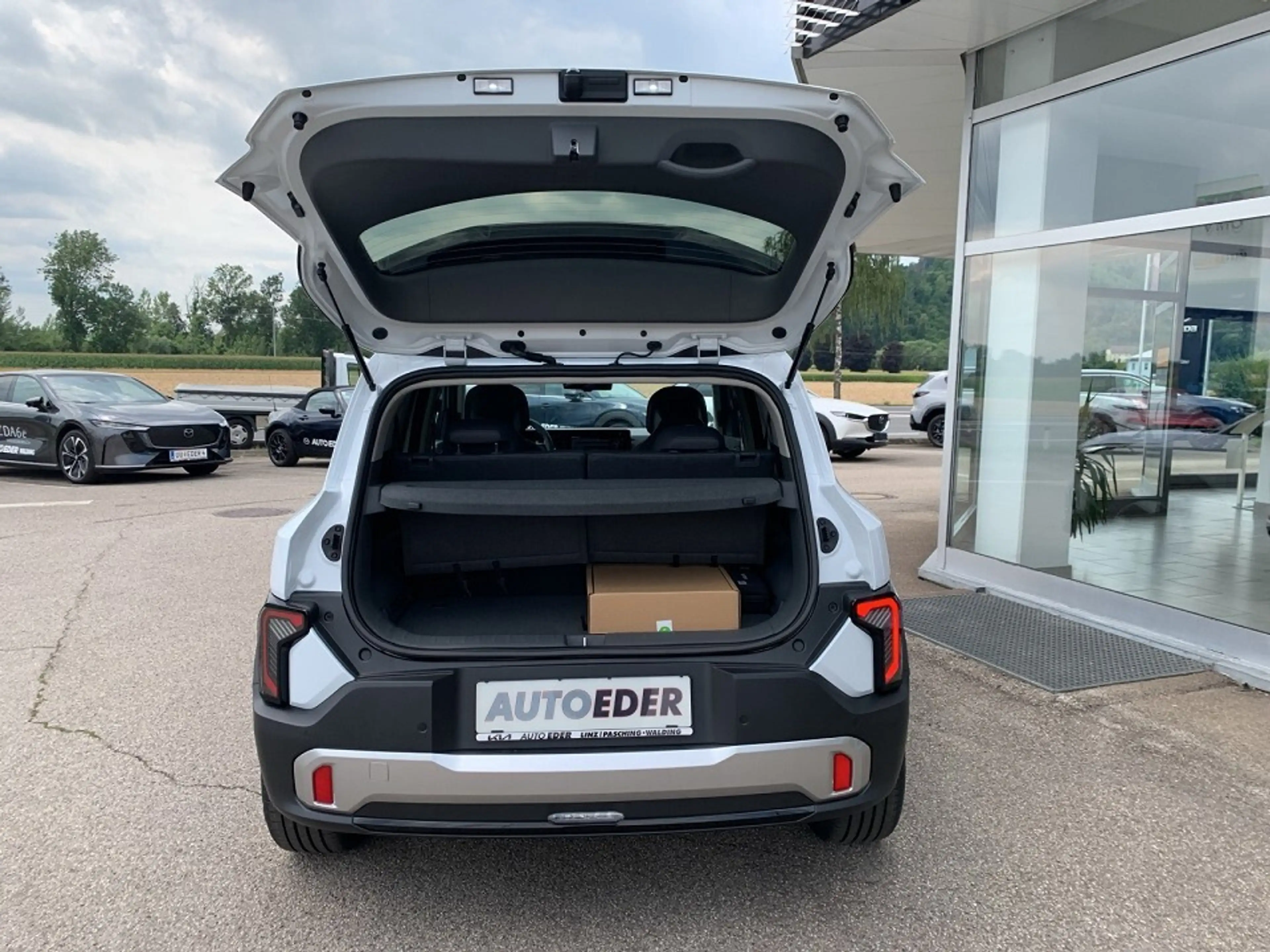 Kia EV2 4S FWD 61kWh Earth — photo 10