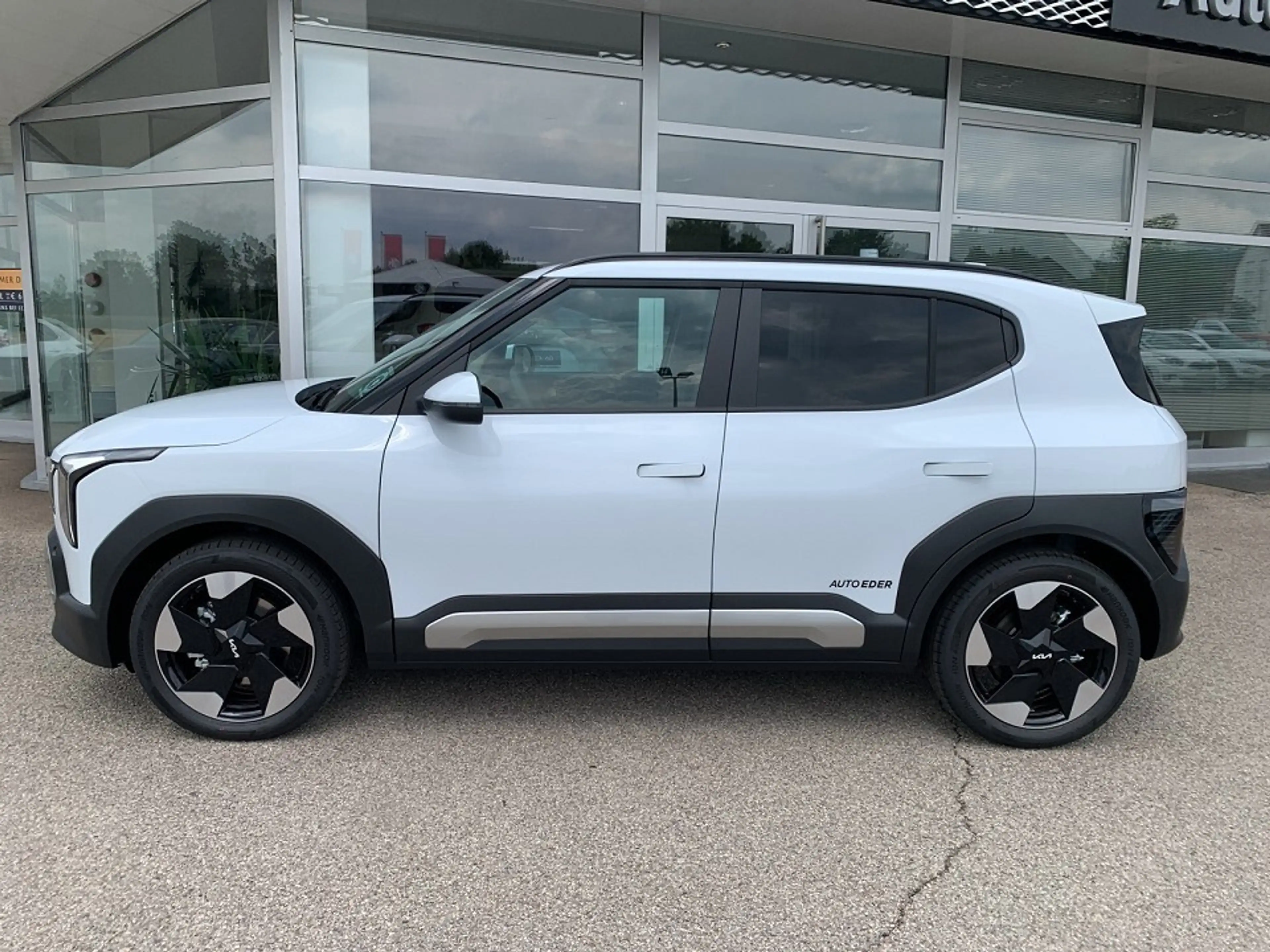 Kia EV2 4S FWD 61kWh Earth — photo 11