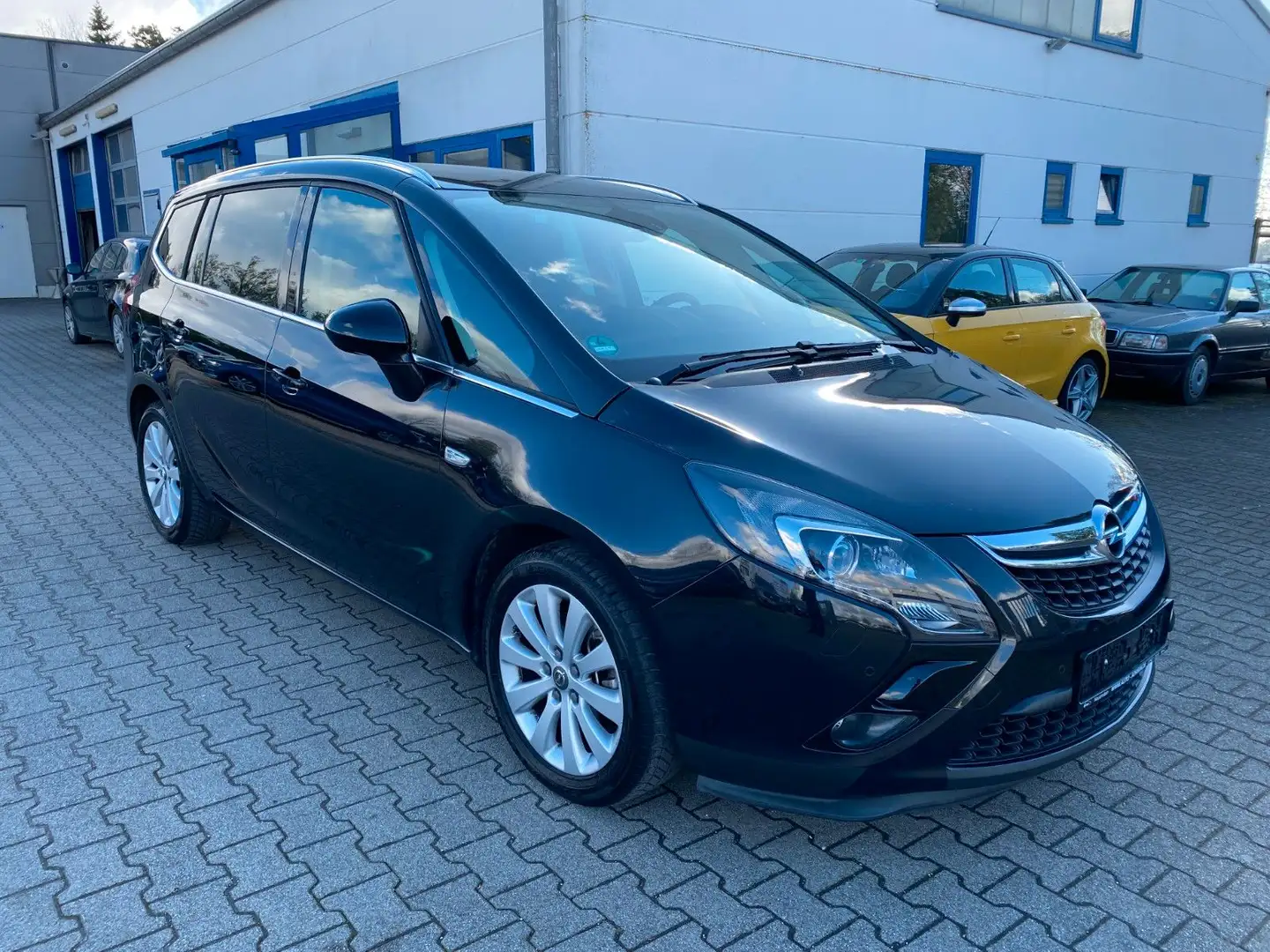 Opel Zafira C Tourer Innovation Noir - 2