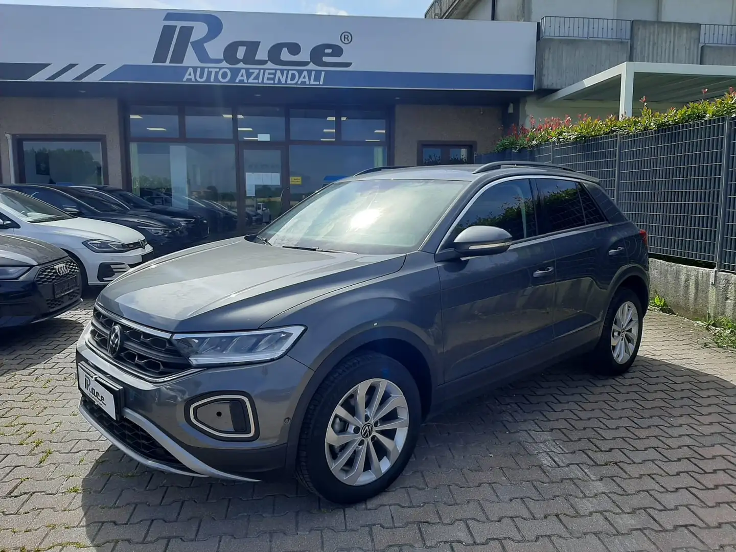 Volkswagen T-Roc NEW MODEL VARI COLORI E ALLESTIMENTI Bianco - 1