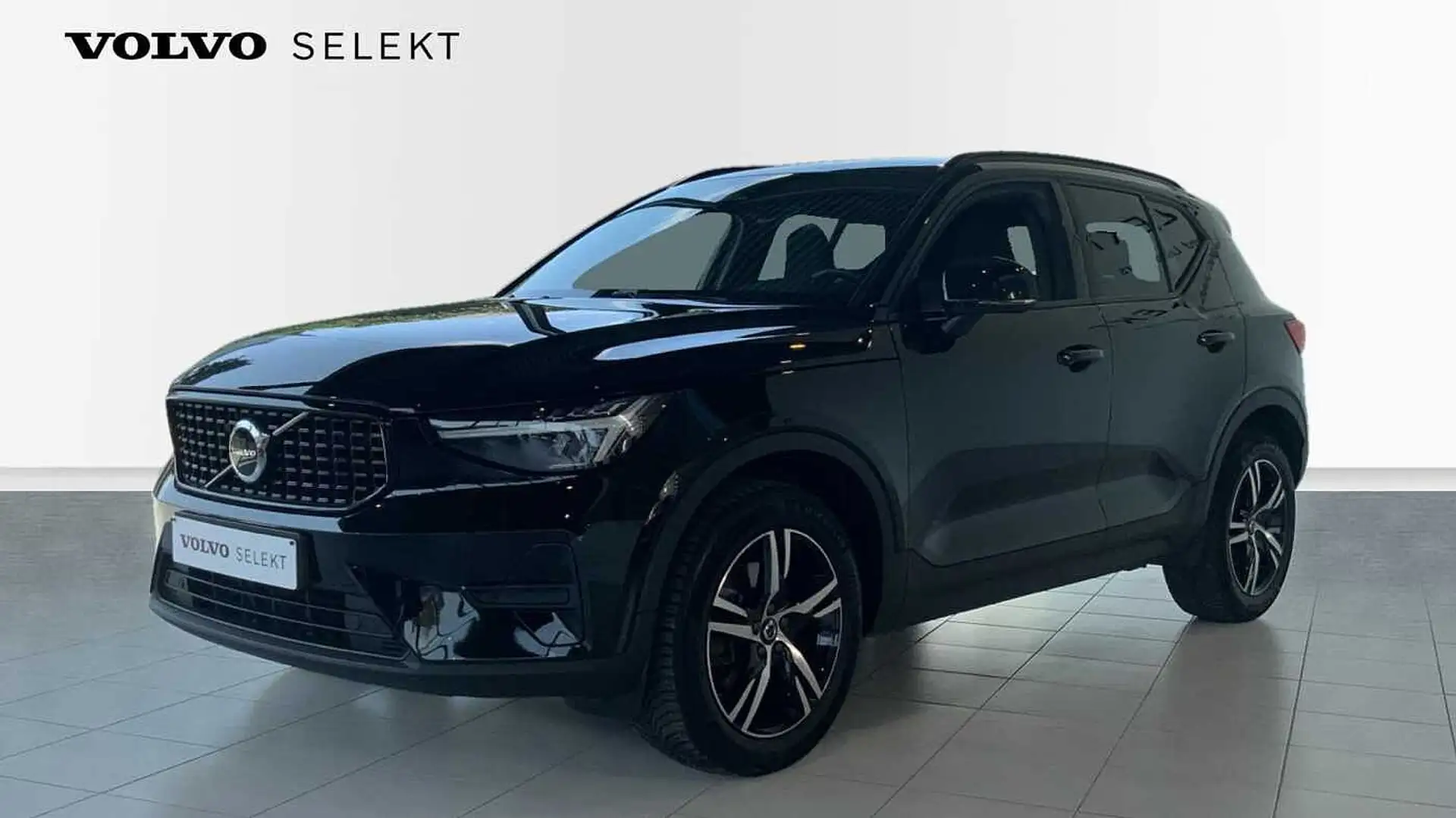Volvo XC40 Plus, B3 Mild hybrid, Benzine, Dark + Driver Aware Noir - 1