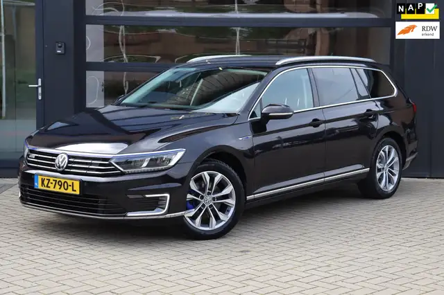Volkswagen Passat Variant 1.4 TSI GTE Connected Series | NAP | Apple Carplay