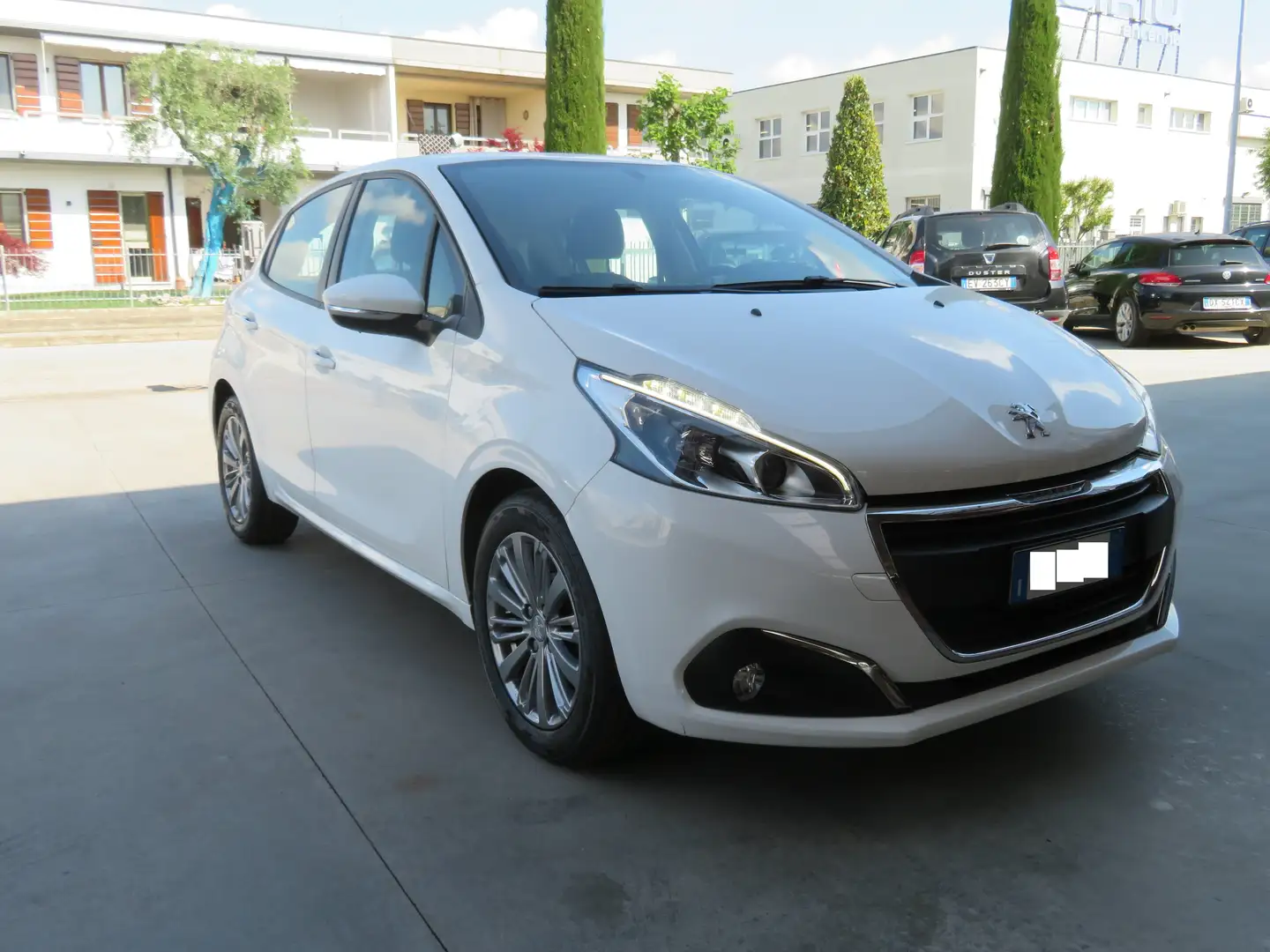 Peugeot 208 208 5p 1.6 bluehdi Active 75cv Bianco - 1
