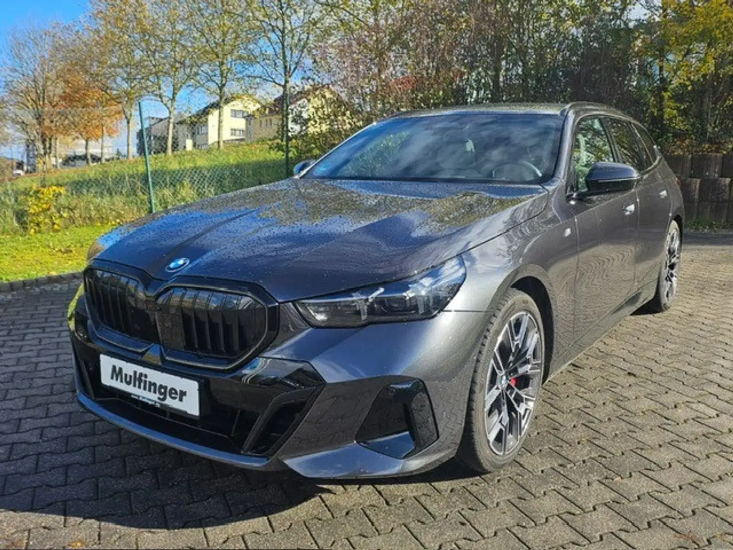 BMW 520 d xDr.T. M Sport Pro HUD ACC B&W PanoD.AHK 20 Grau - 2