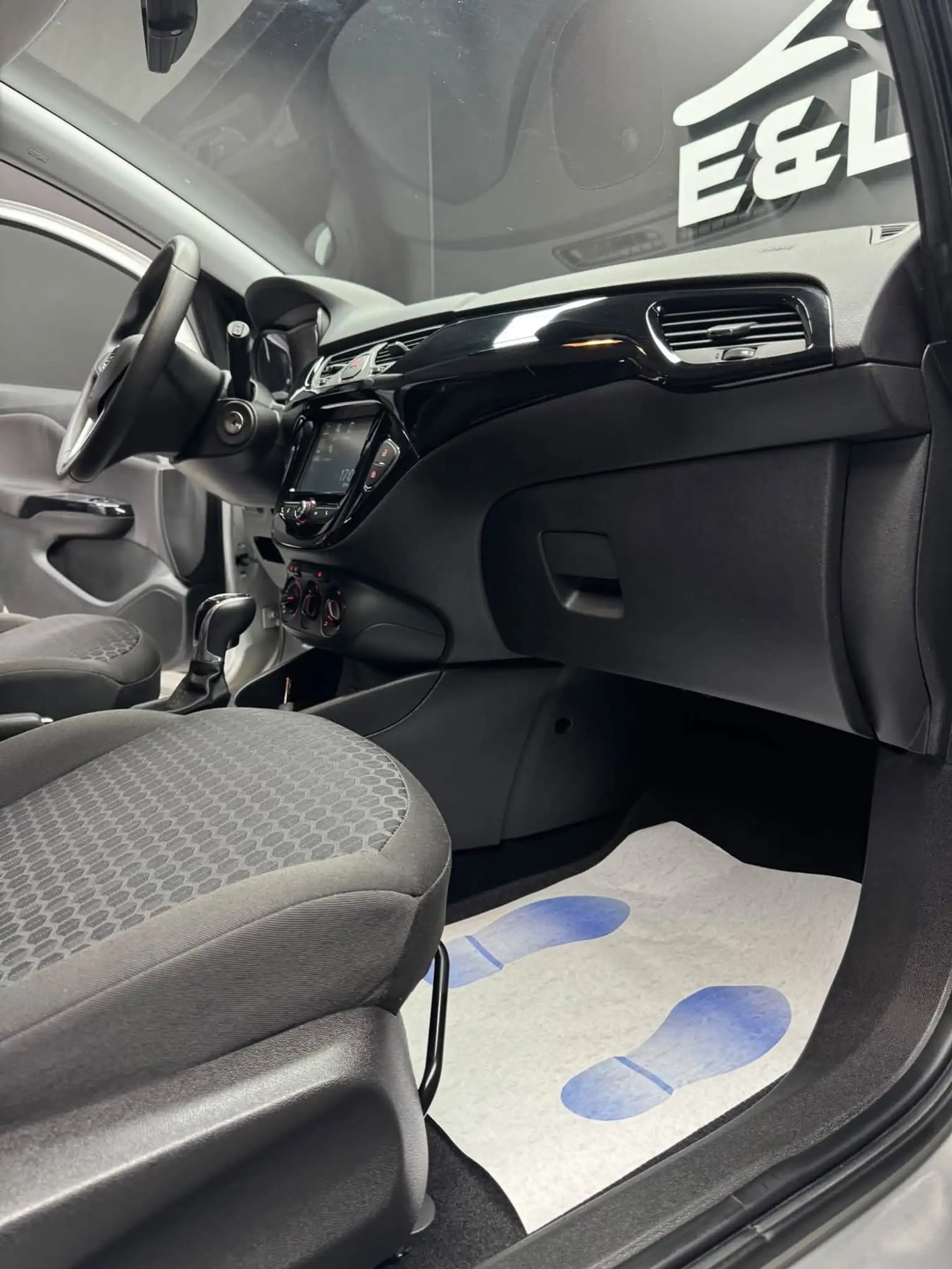 Opel Corsa Corsa 1.4i **12 mois de garantie** — photo 12