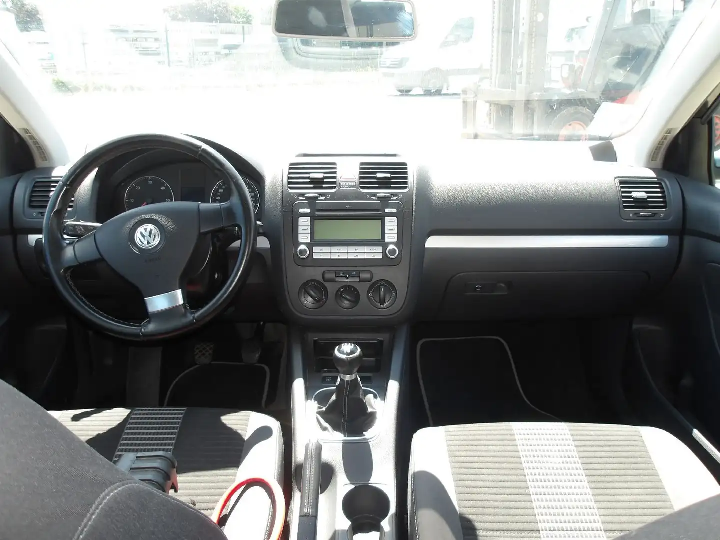 Volkswagen Jetta Gris - 2