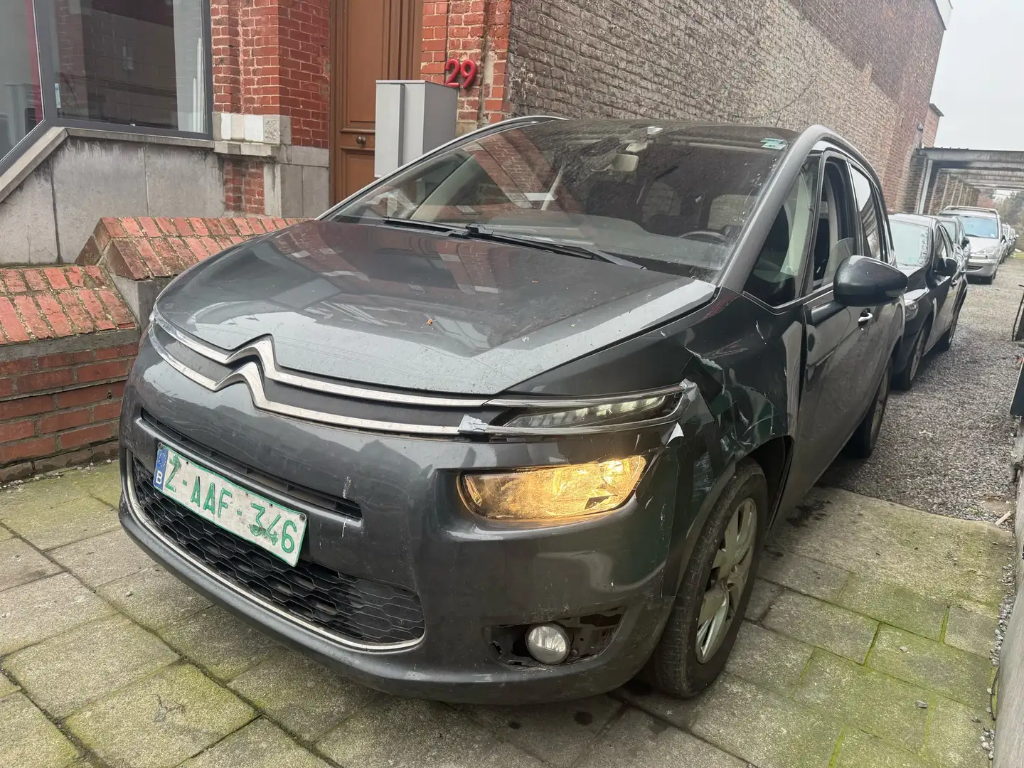 Citroen Grand C4 Picasso e-HDi 115 Attraction 7 place 5b Gris - 1