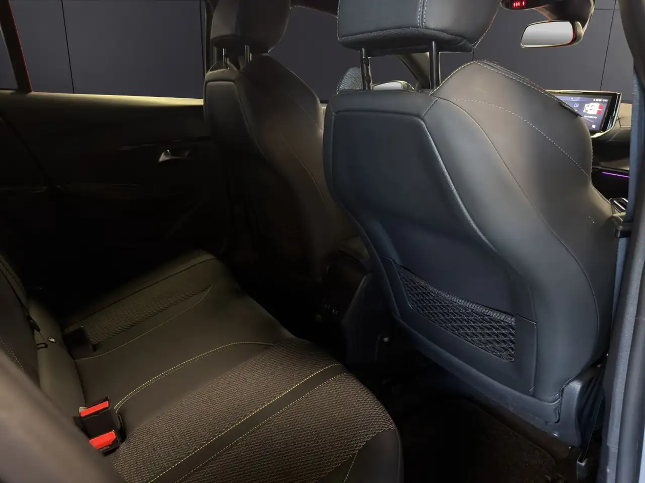 Peugeot 208 1.2 hybrid GT 145cv e-dcs 6, миниатюра 16