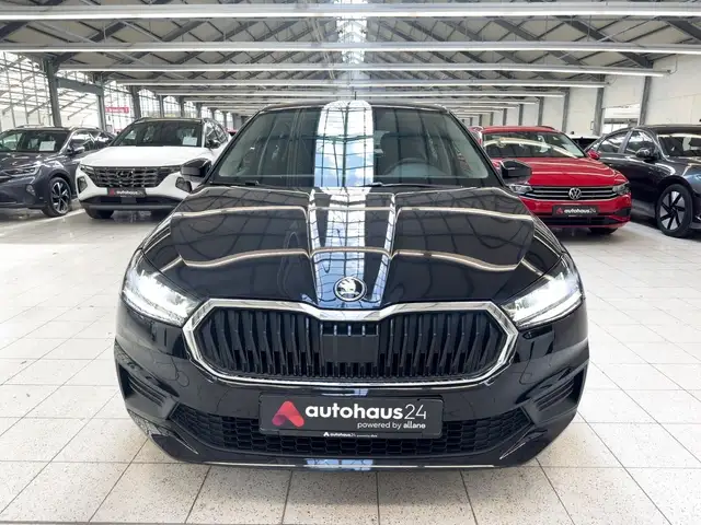 Skoda Fabia view 2
