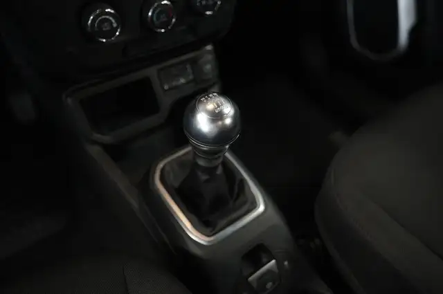 Jeep Renegade view 10