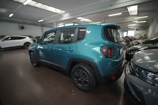 Jeep Renegade view 14