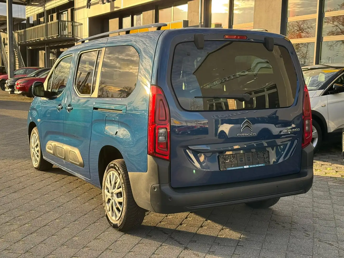 Citroen Berlingo Shine XL 1.5 D - 7-SITZER/NAVI/KAMERA/PDC Bleu - 2