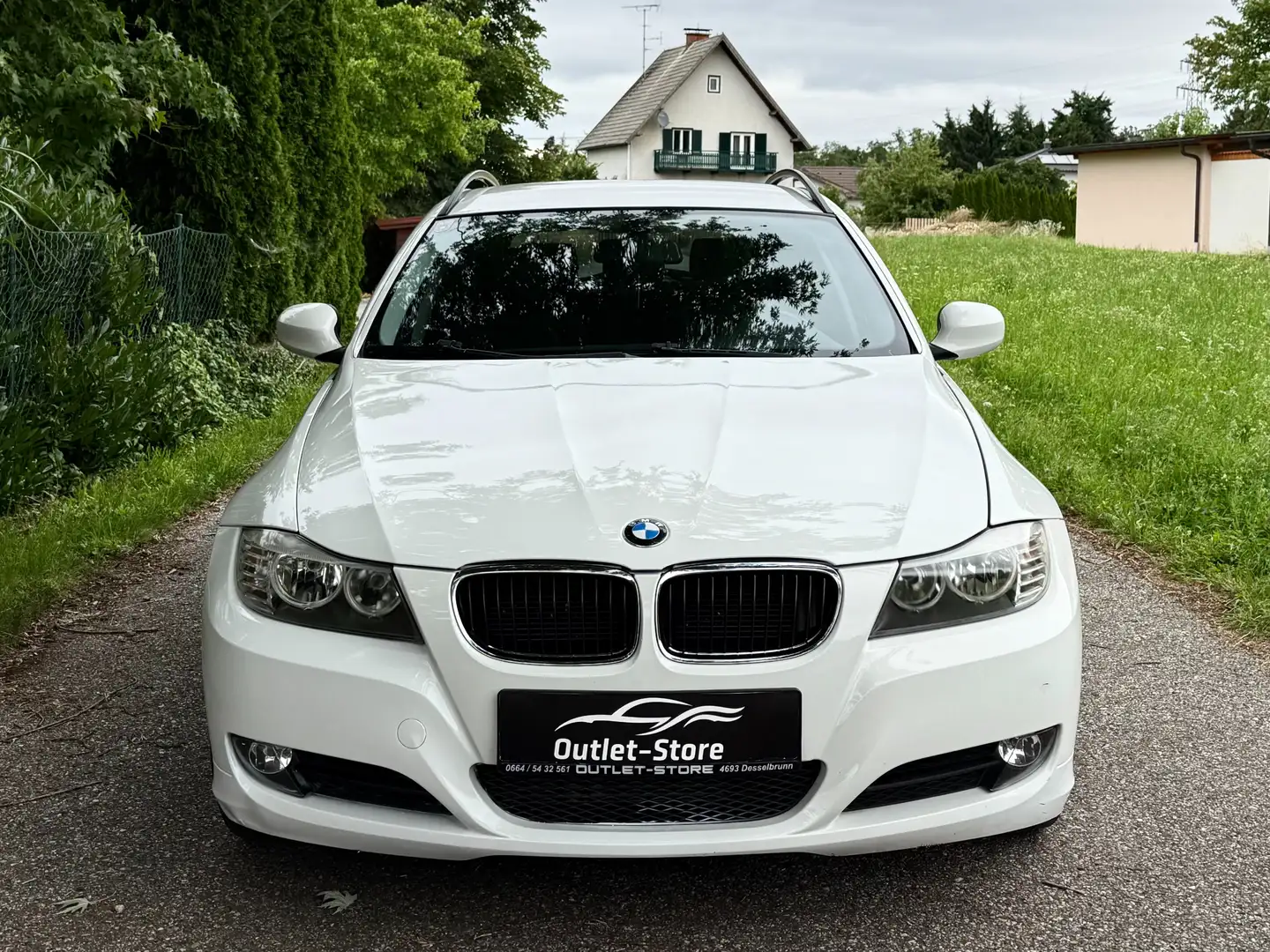 BMW 318 d Touring*1.Besitz*Pickerl NEU 08/2026*Bestpreis* Biały - 2