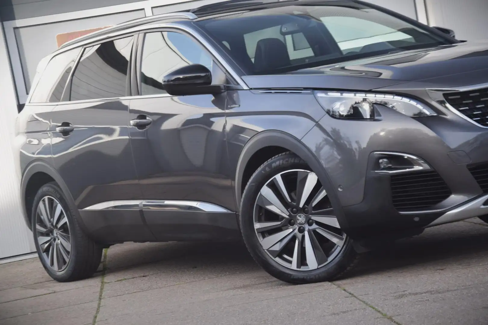 Peugeot 5008 1.5 BlueHDI Blue Lease GT-Line FULL OPTIONS!! Grau - 2