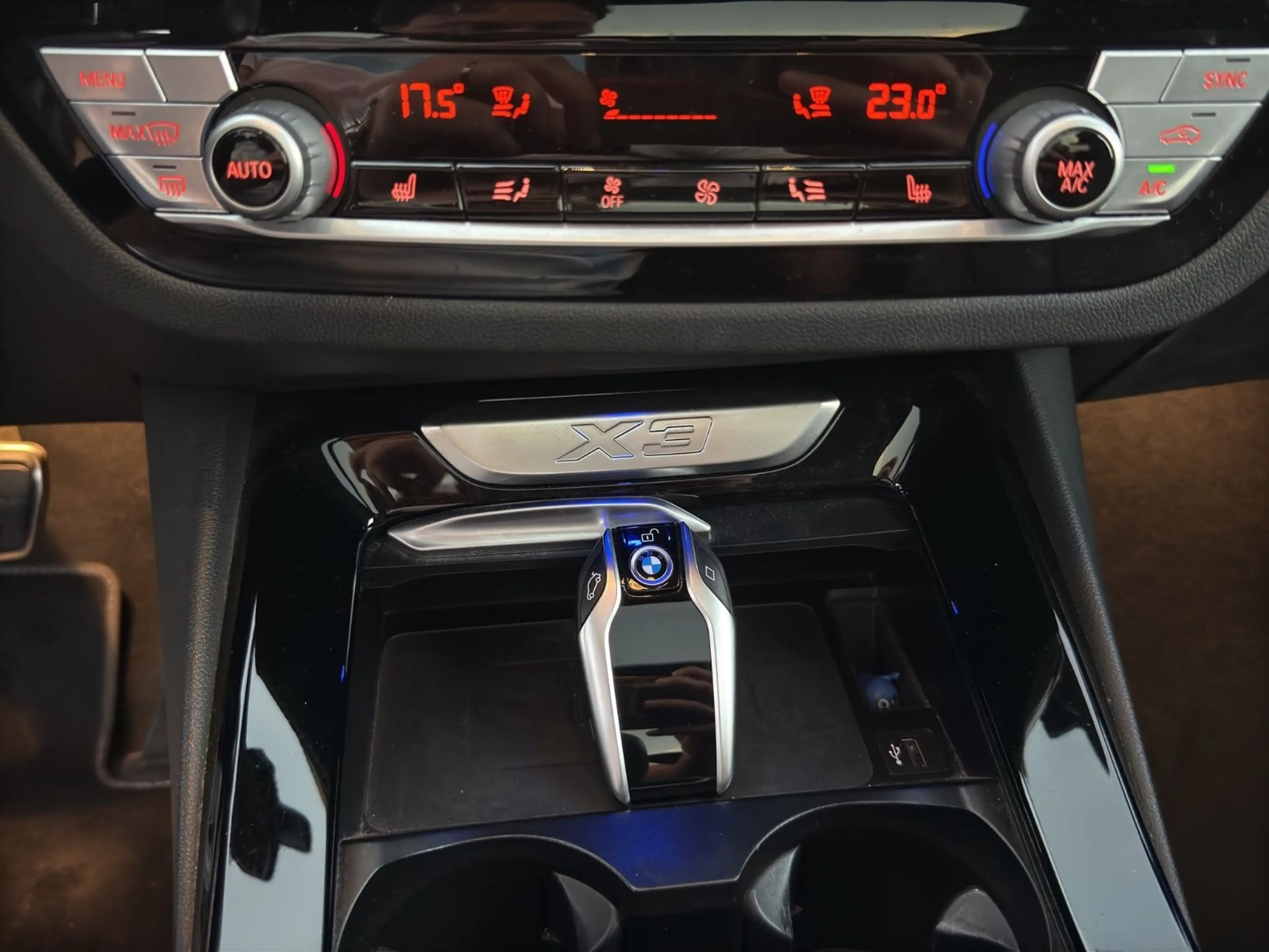 BMW X3 xDrive 30 d 360°/HeadUp/Panorama/21"/ M Sport — photo 19
