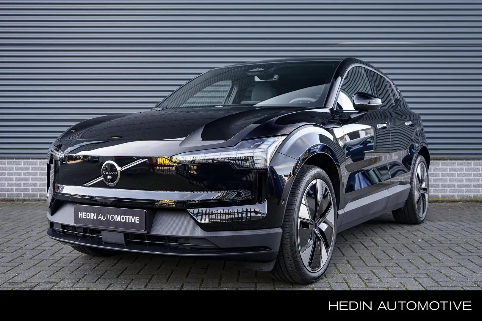 Volvo EX30 Single Motor Extended Range Plus 69 kWh NIEUWE AUT Zwart - 1