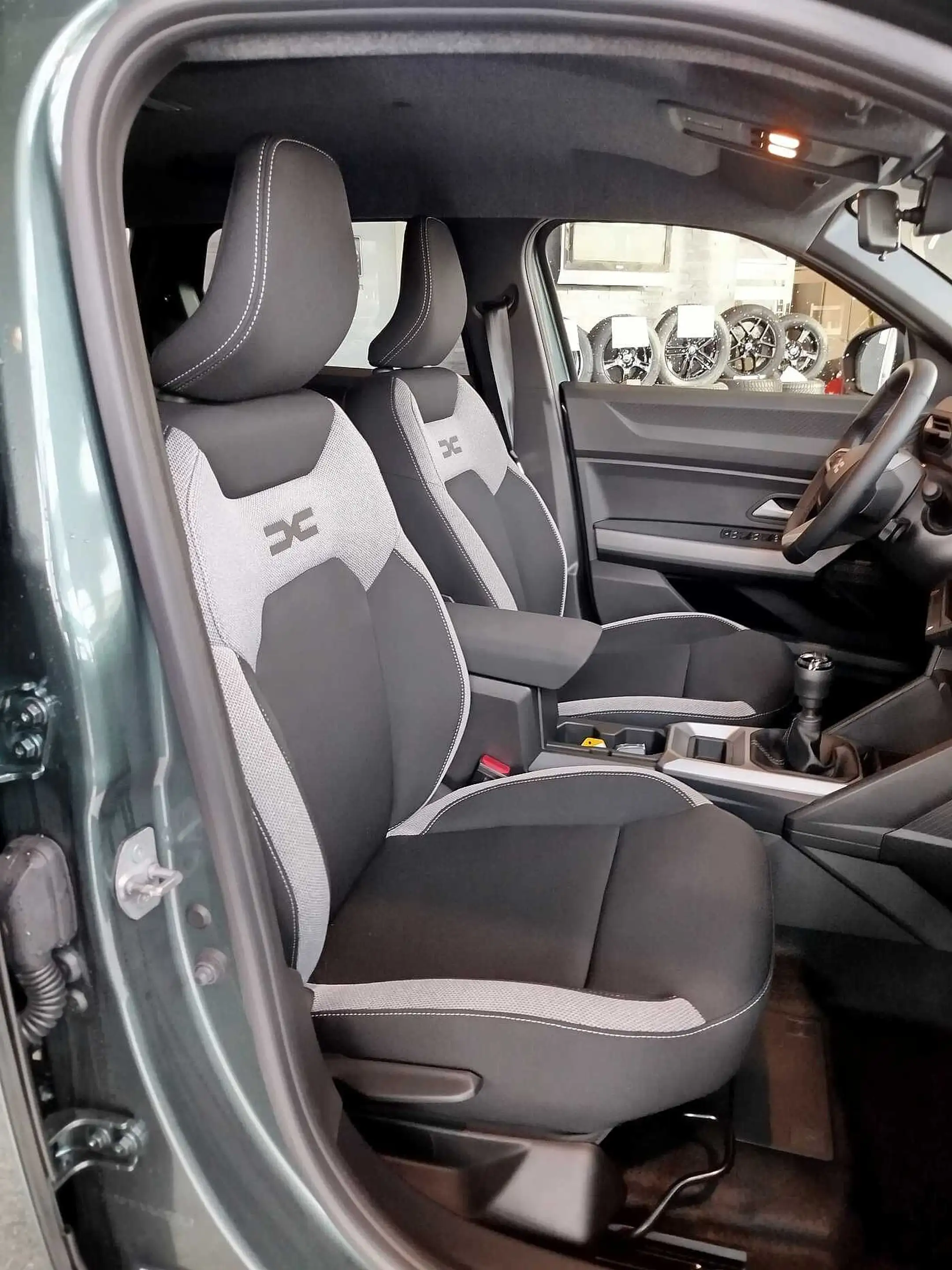 Dacia Duster Journey mild Hybrid 140 WINTER-PLUS-PAKET — photo 10