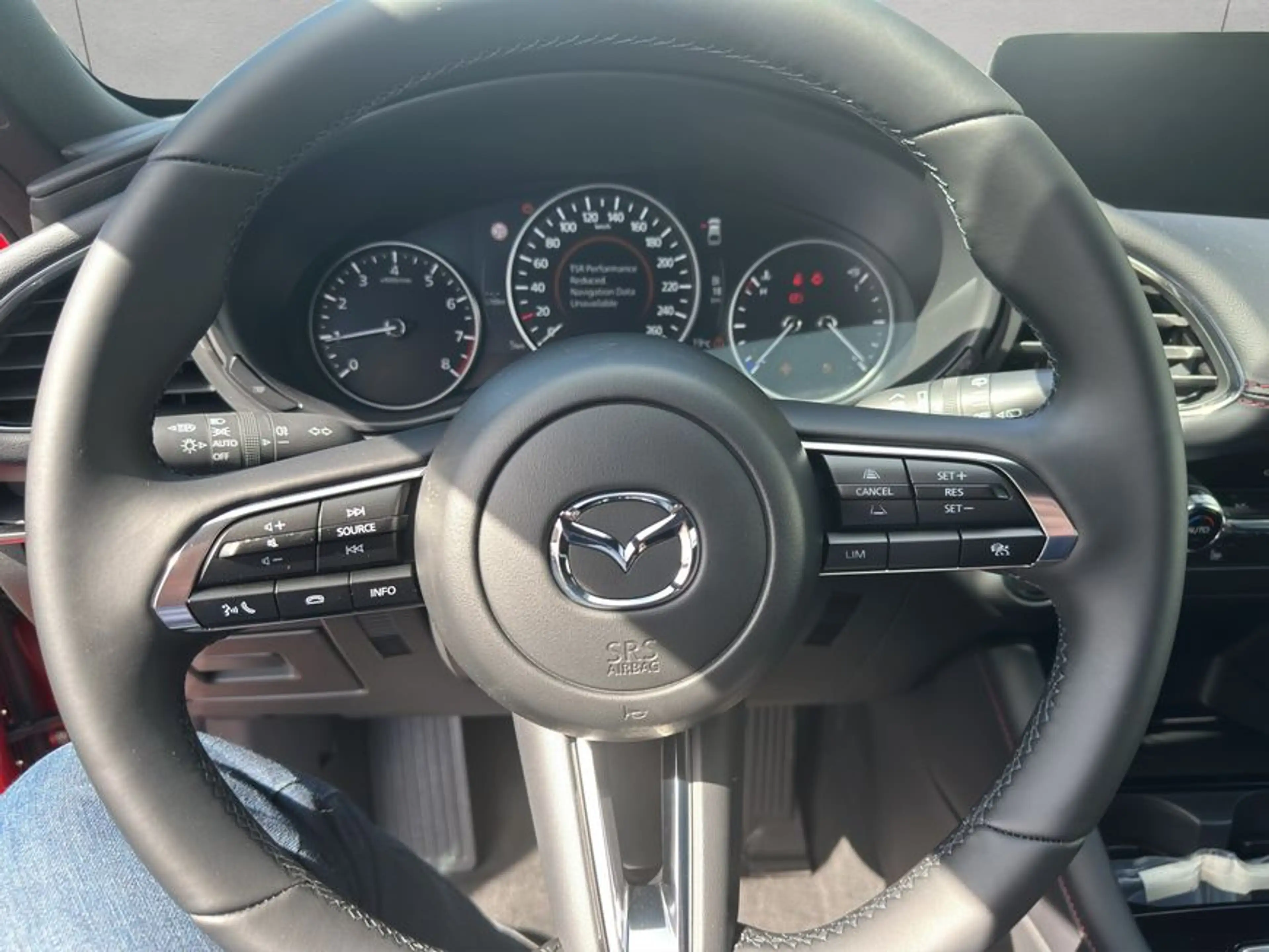 Mazda 3 e-SKYACTIV-X 186 M HYBRID Aut. HOMURA 137 kW, 5- — photo 11