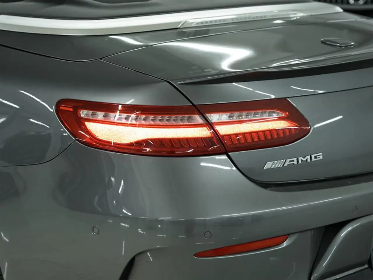 Mercedes-Benz E-Class fotografie Mercedes-Benz E-Class