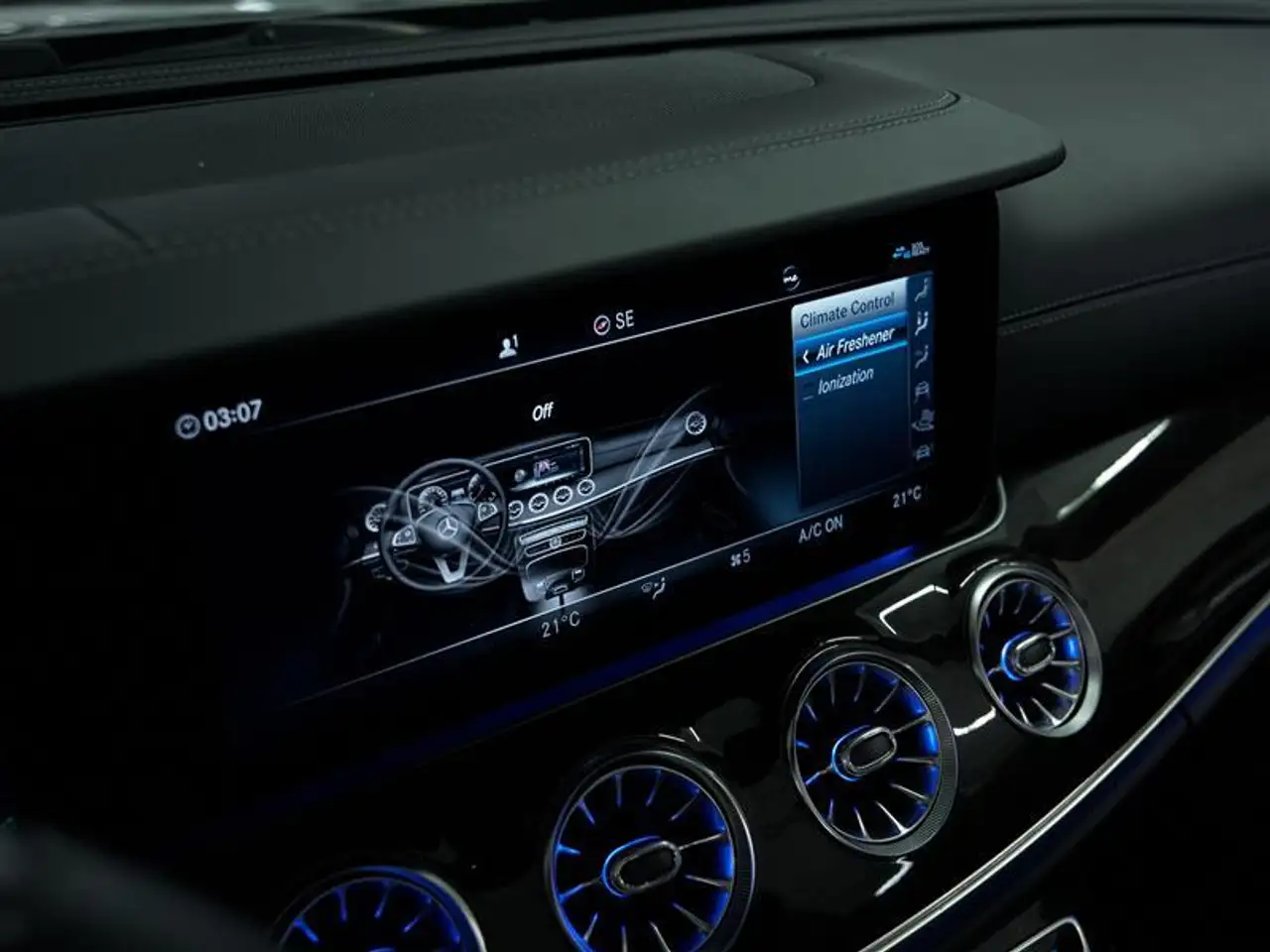 Mercedes-Benz E-Class fotografie Mercedes-Benz E-Class