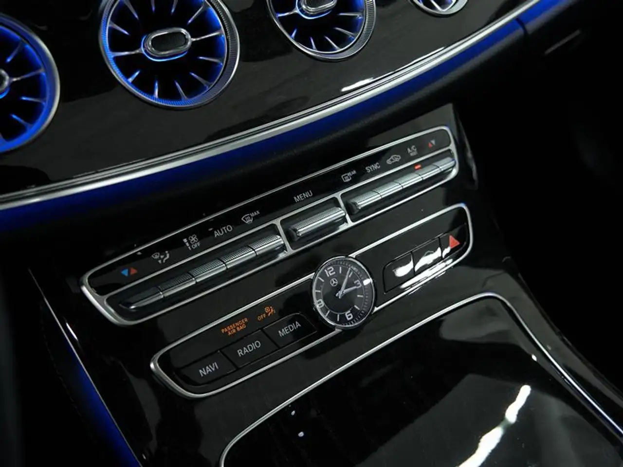 Mercedes-Benz E-Class fotografie Mercedes-Benz E-Class