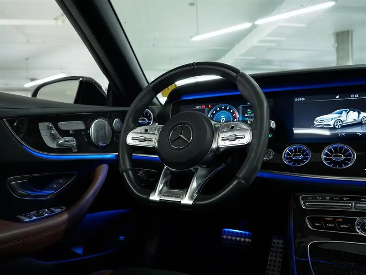 Mercedes-Benz E-Class fotografie Mercedes-Benz E-Class