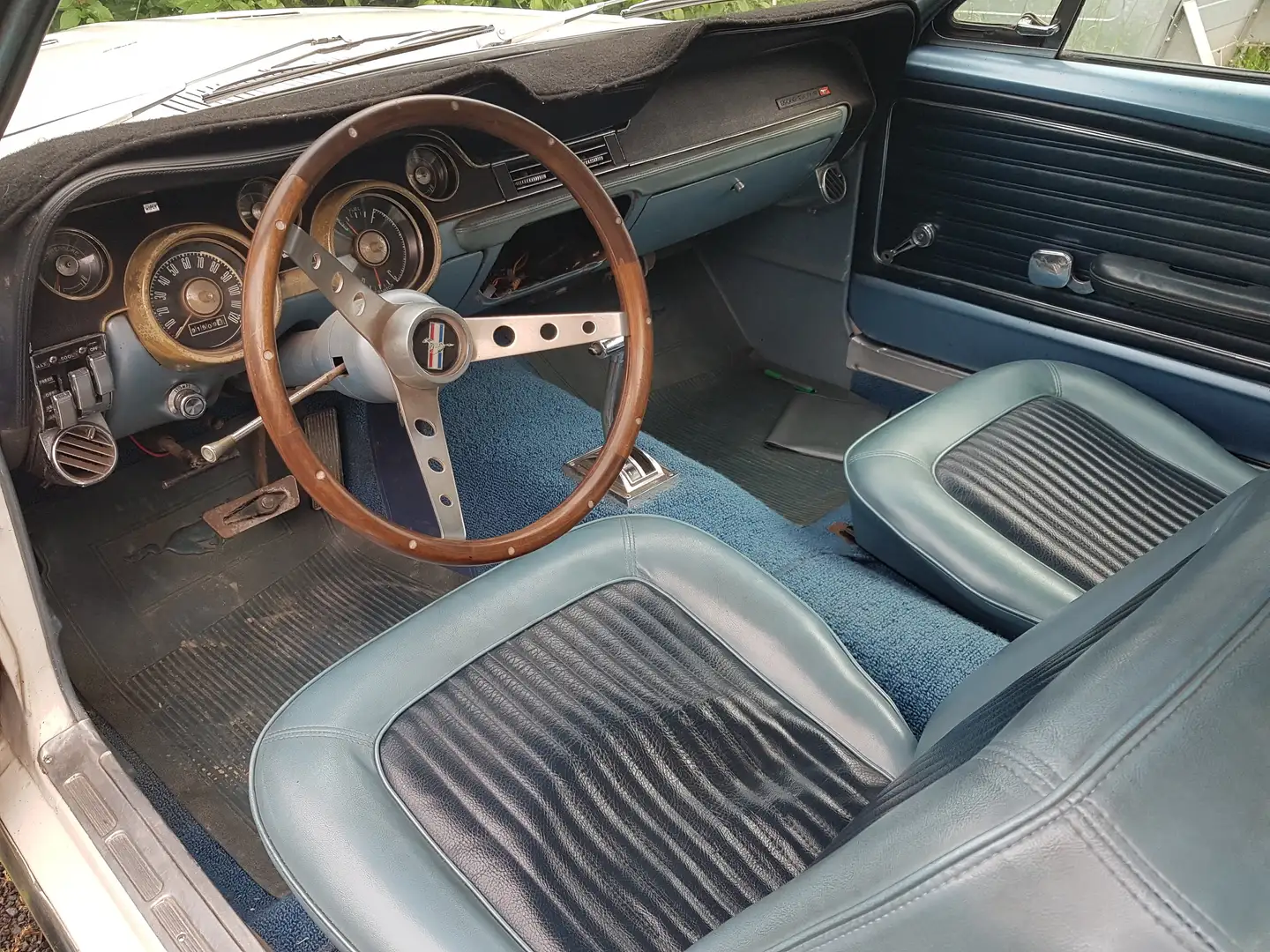 Ford Mustang 289 V8 Coupé Bílá - 2