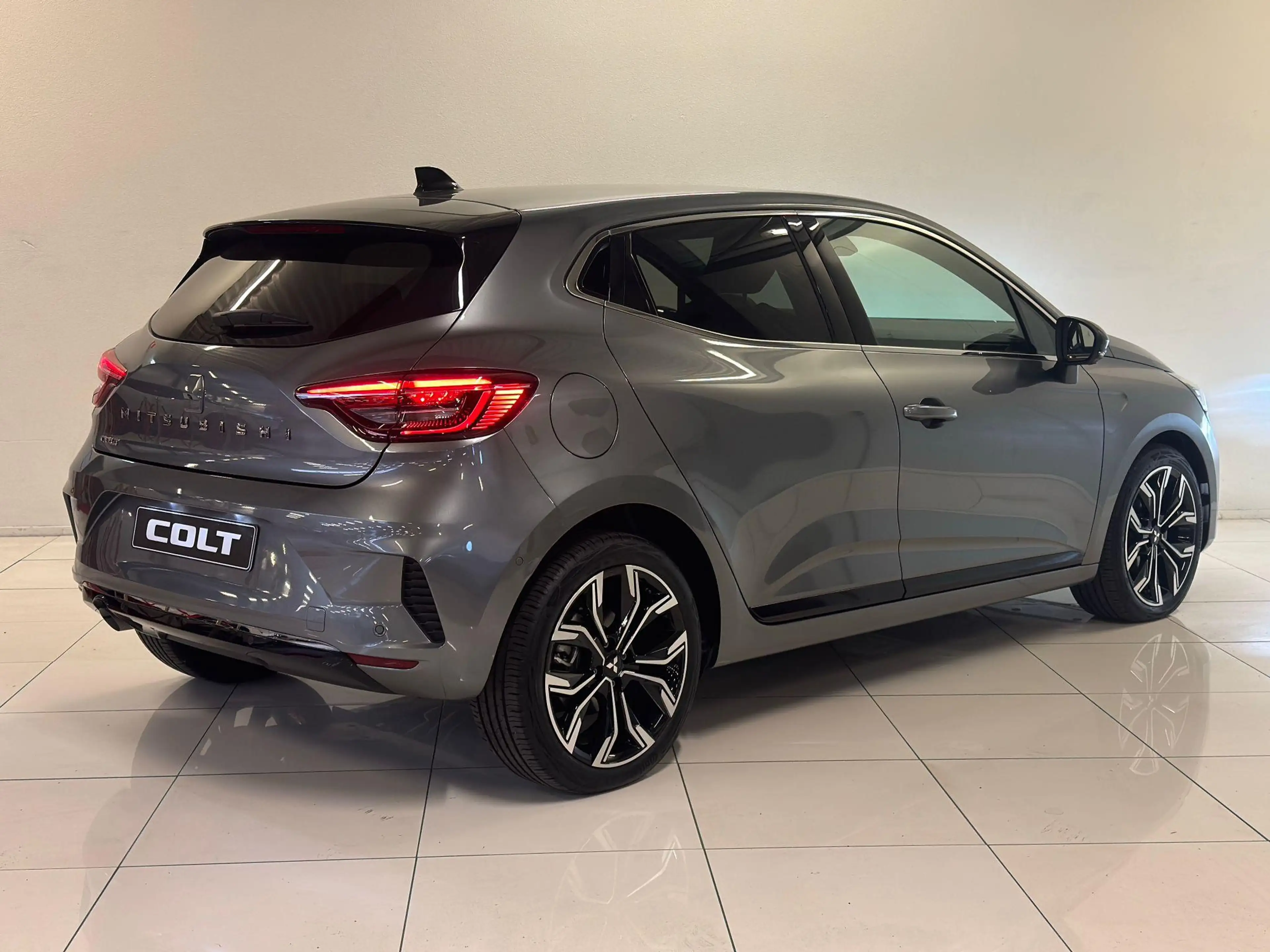Mitsubishi Colt 1.0T 90 MT Instyle | Van: € 29.999,- nu direct rij — photo 2